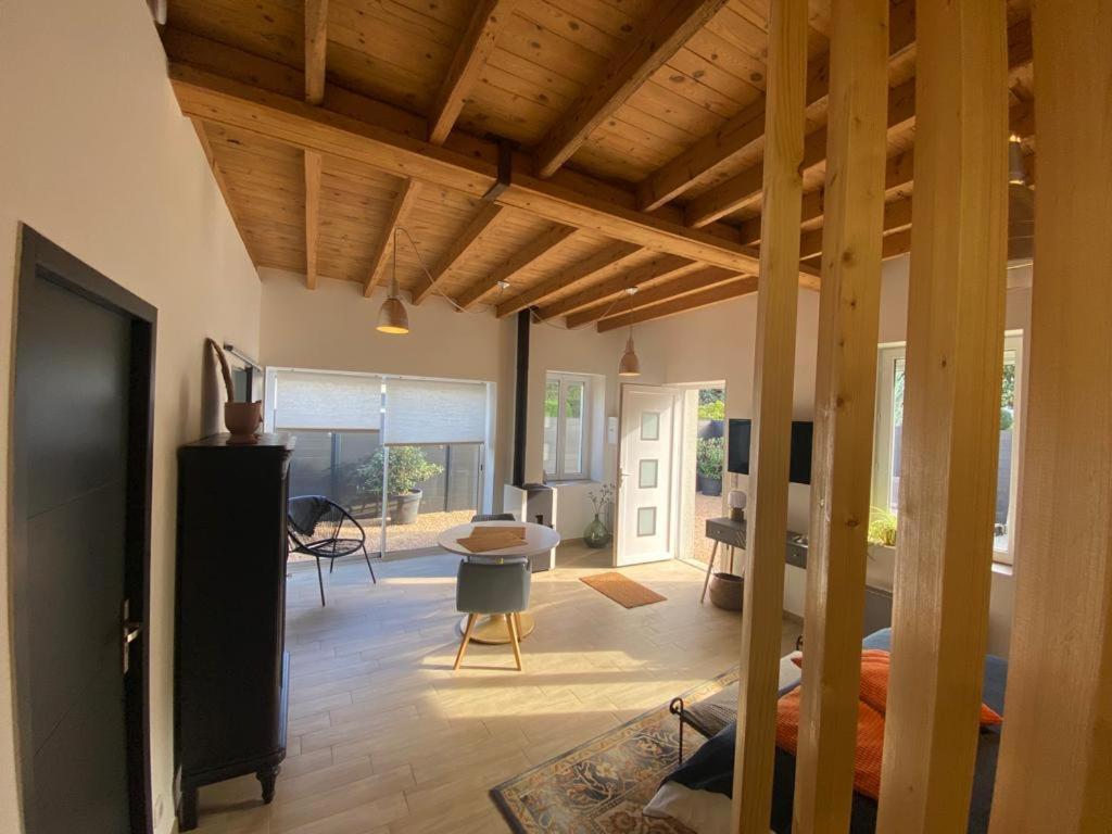A La Belle Etoile Apartment Montbrison Exterior photo